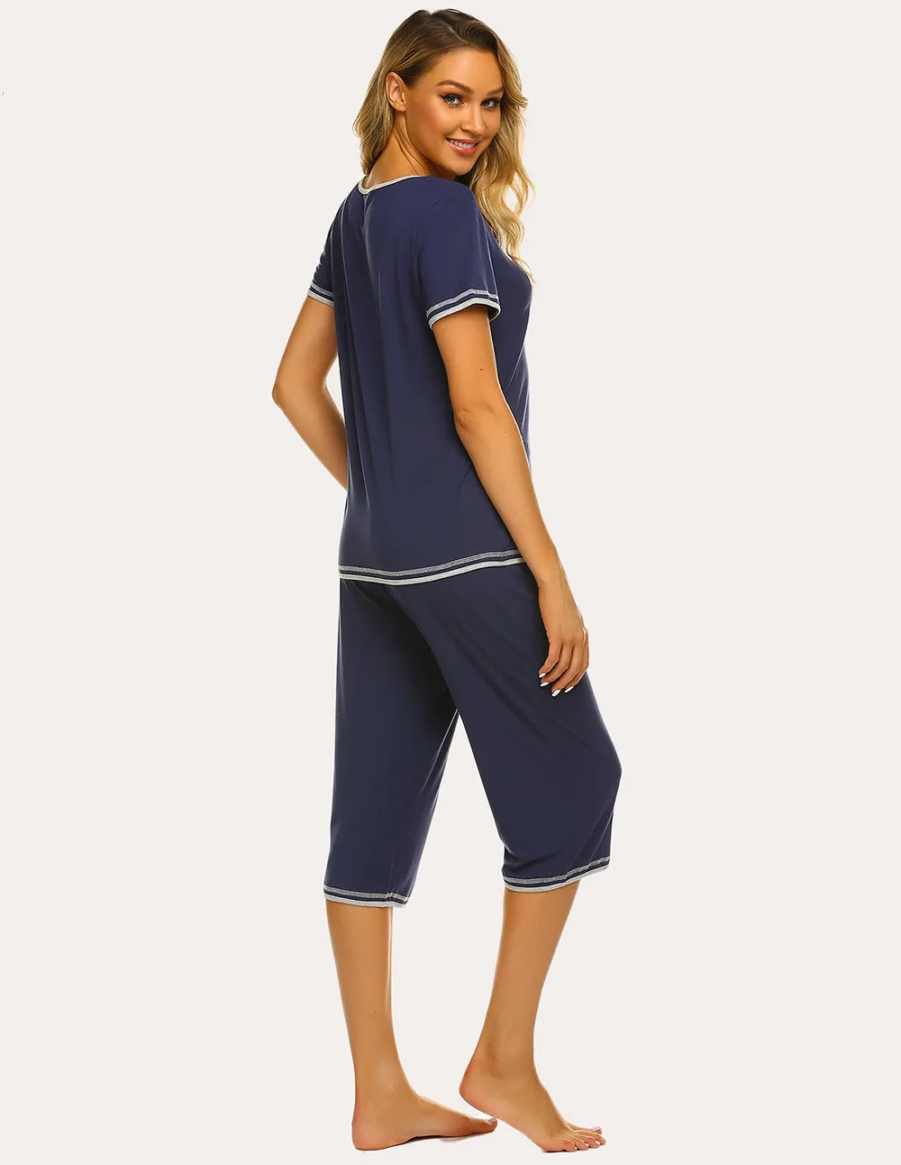 Ekouaer Tops and Capri Pants 2 Piece Pajamas Set (US Only)