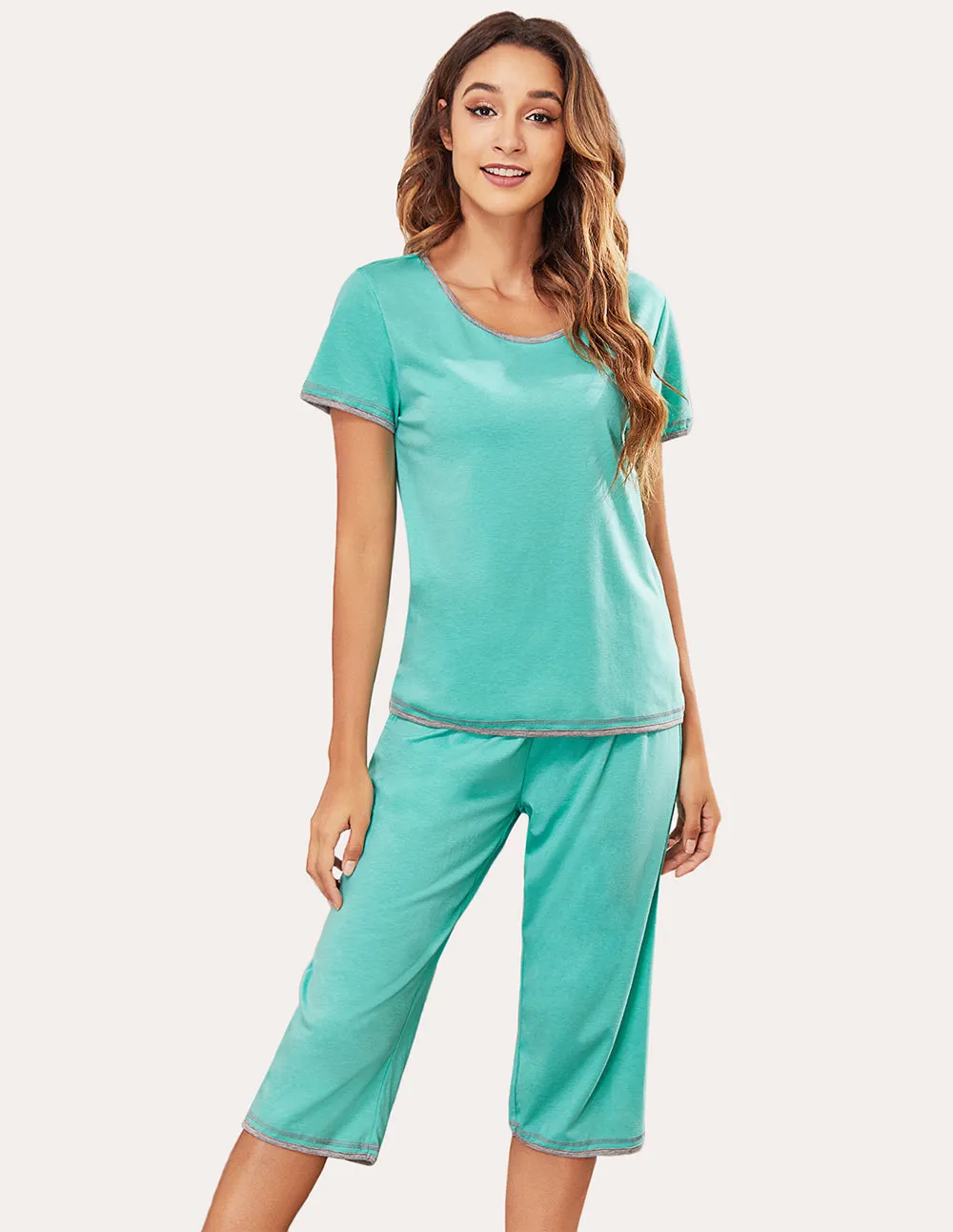 Ekouaer Tops and Capri Pants 2 Piece Pajamas Set (US Only)
