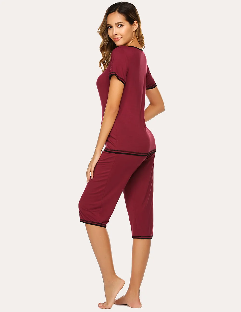 Ekouaer Tops and Capri Pants 2 Piece Pajamas Set (US Only)